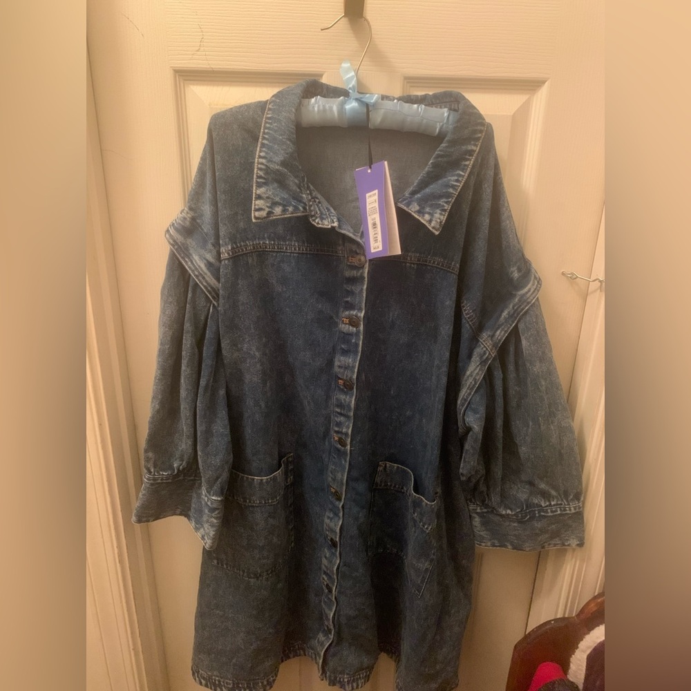 NWT 24W Dark Wash Oversized Jean Jacket with Vintage Finish